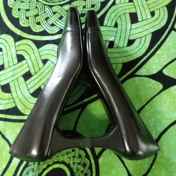 SOLD!!! Vintage 1990s Salvador Ferragamosshoes - Picture 5 of 12